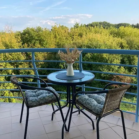 Libellula Апартаменты *